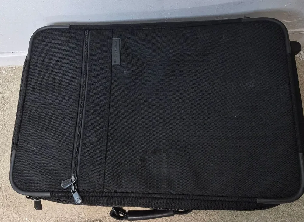 Briggs &Riley Baseline carry-on